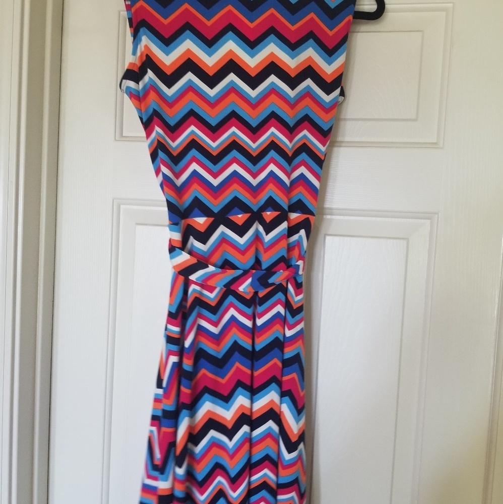 DRESS - Picture 2 of 3